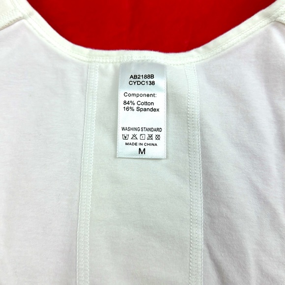 Sports Bra. Zip Front. White. Never Worn. Medium. Measurements in Photos. - Picture 4 of 7